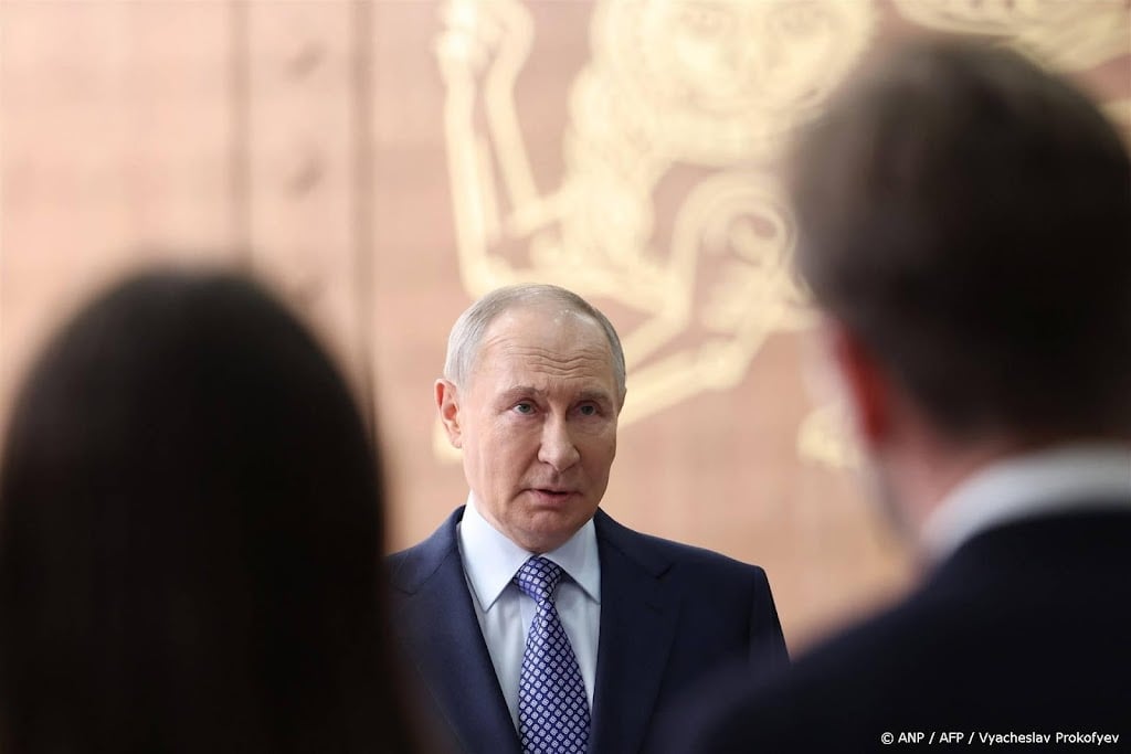 Poetin: Rusland ​​open voor directe vredesgesprekken met Oekraïne