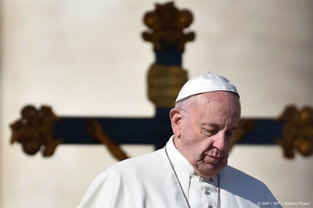 Arts Vaticaan: paus stierf aan hersenbloeding en hartfalen