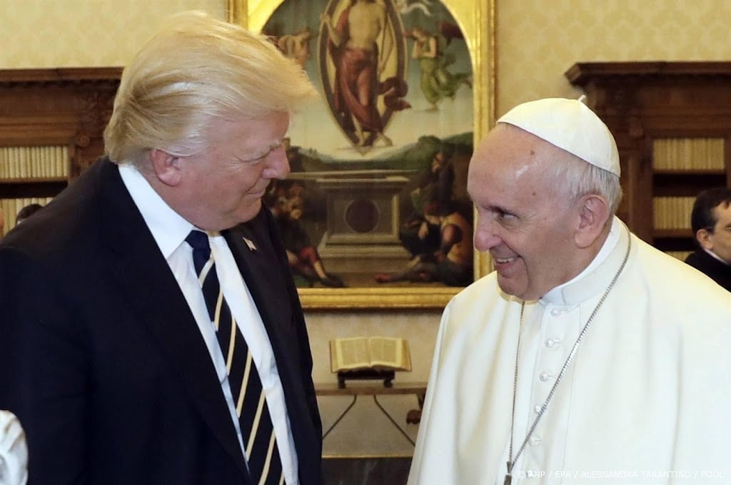Trump komt naar Rome voor begrafenis paus