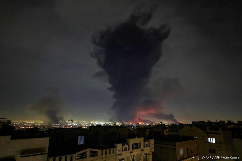 Iran wil binnenlands vliegverkeer na ruim 50 dagen weer opstarten