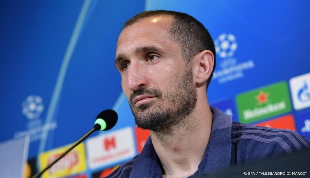 Verdediger Chiellini bewondert bijtende Suarez