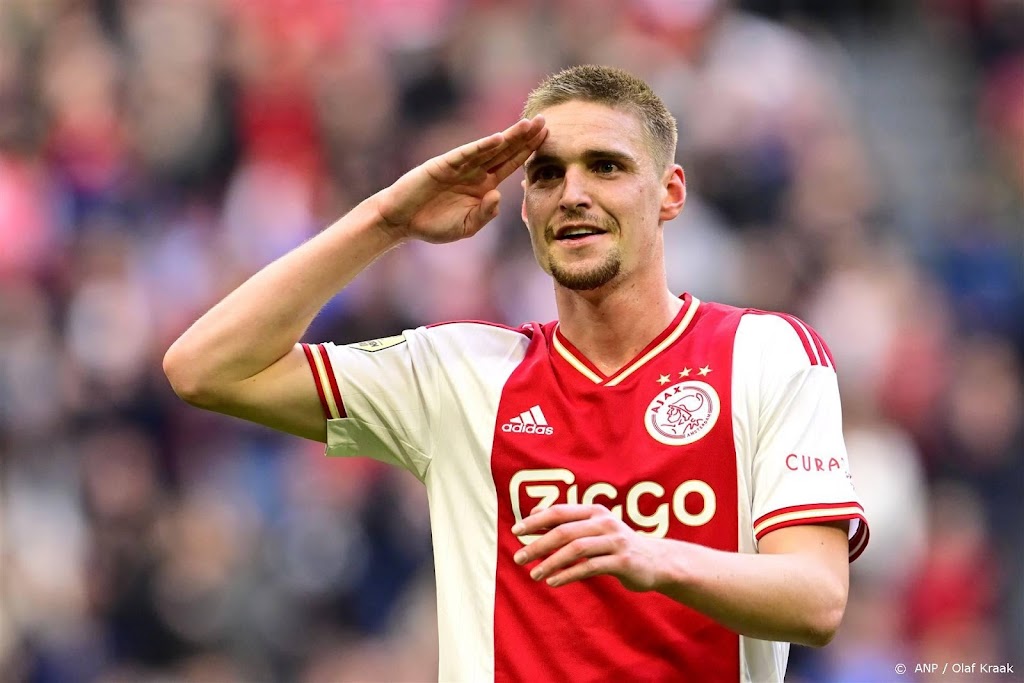 Ajax speelt met ongewijzigde ploeg tegen FC Utrecht