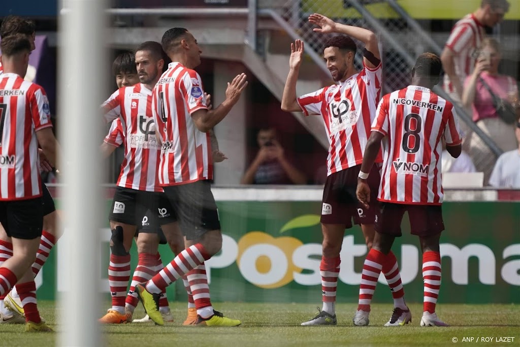Gedegradeerd Cambuur laat zich ook inpakken door Sparta Rotterdam