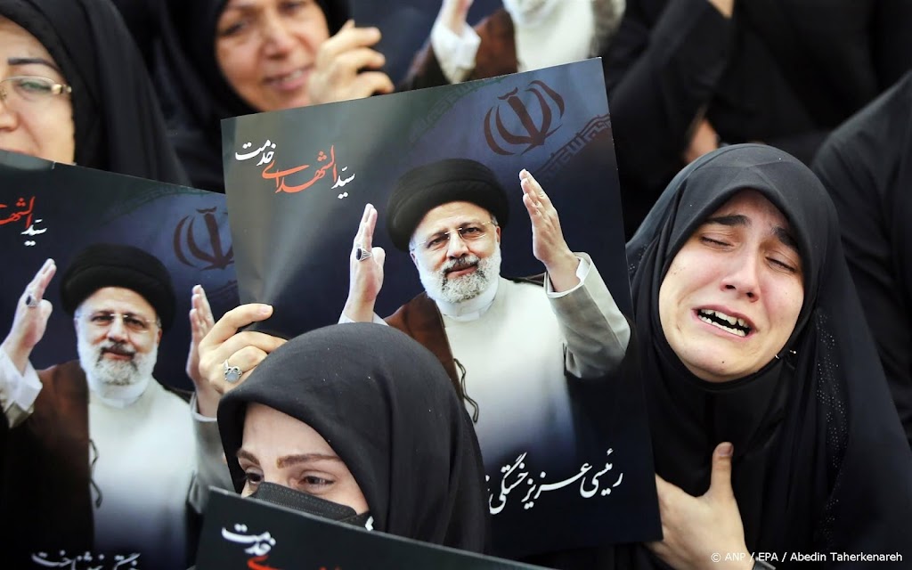 Begrafenisprocessie voor Iraanse president Raisi