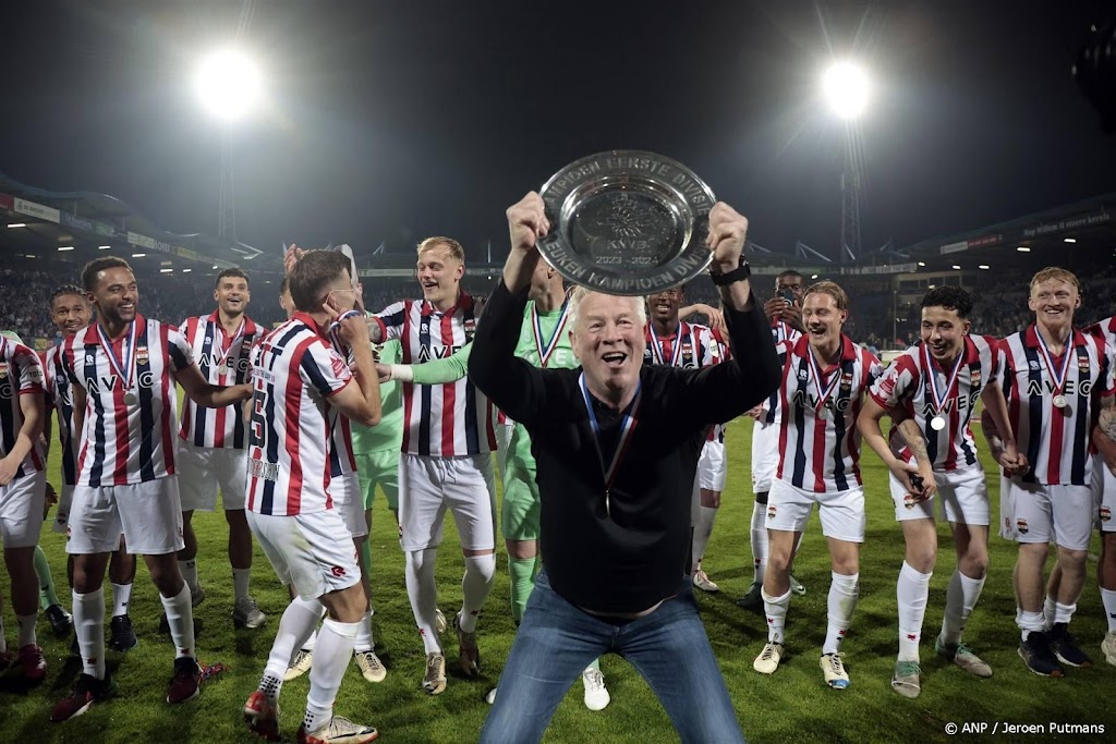 Gepromoveerd Willem II verlengt contract Belgische trainer Maes 