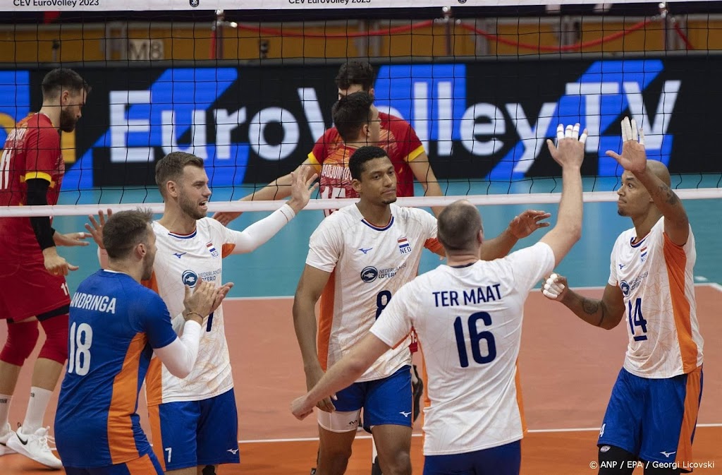 Volleyballers met toernooidebutant Koops Nations League in