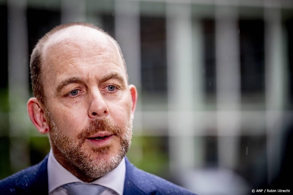 Asielminister: gemeenten verplichten tot spoedopvang kan niet