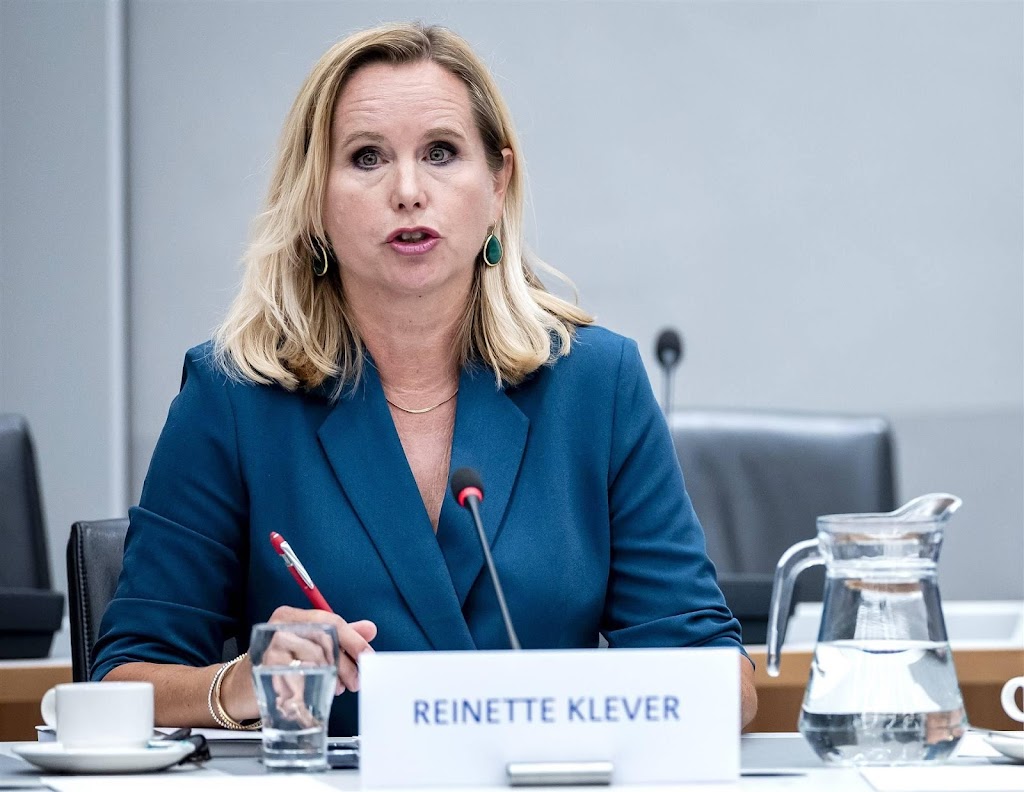 Klever neemt geen afstand van 'omvolking' als complottheorie