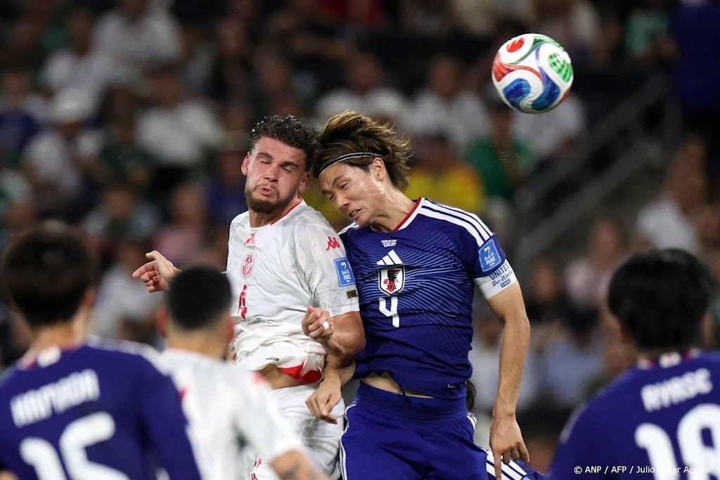Japanse bondscoach prijst Ajacieden Itakura en Tomiyasu op WK