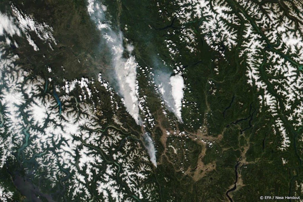 Noodtoestand in British Columbia vanwege aanhoudende bosbranden 