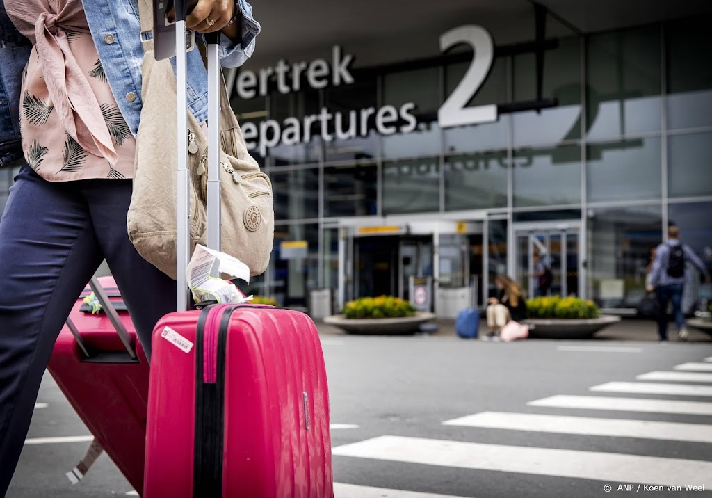 KLM roept overstappende reiziger op geen koffers mee te nemen