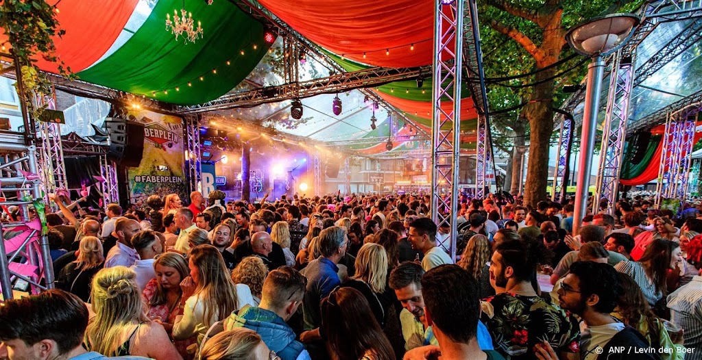 Vierdaagsefeesten in Nijmegen weer 'heel gezellig druk'