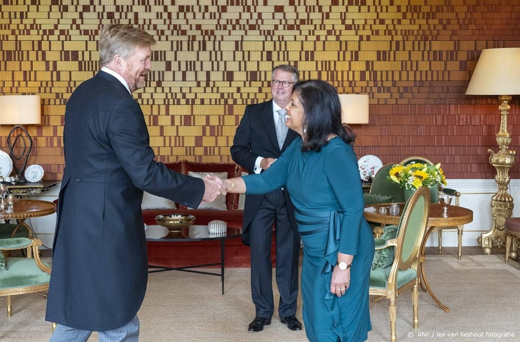 Nieuwe onderwijsminister Mariëlle Paul beëdigd  