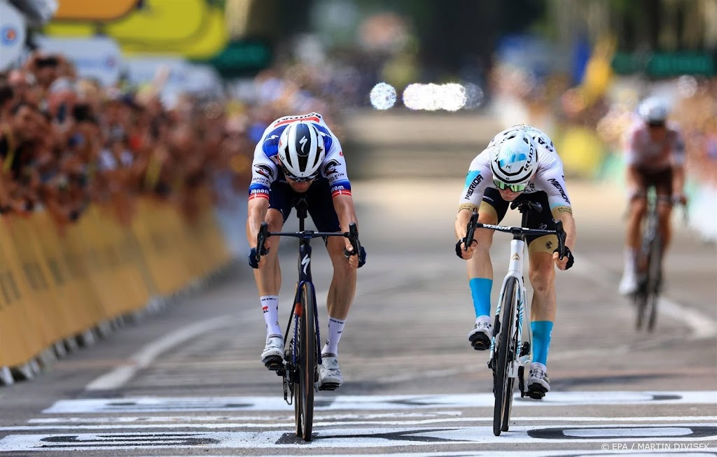 Wielrenner Mohoric wint negentiende etappe in de Tour de France