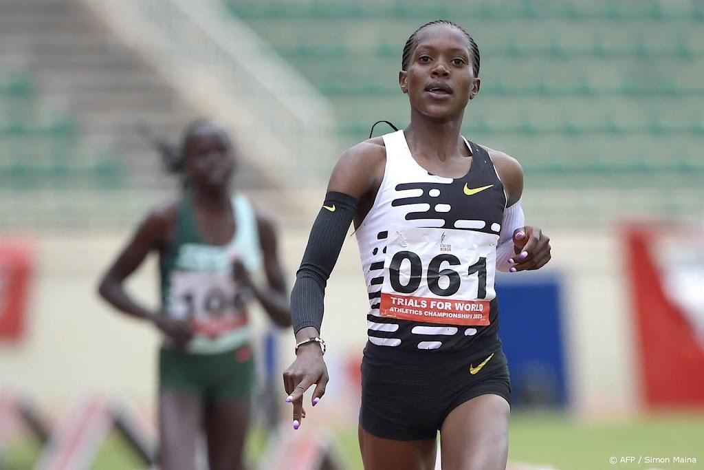 Atlete Kipyegon verpulvert wereldrecord van Hassan op mijl 