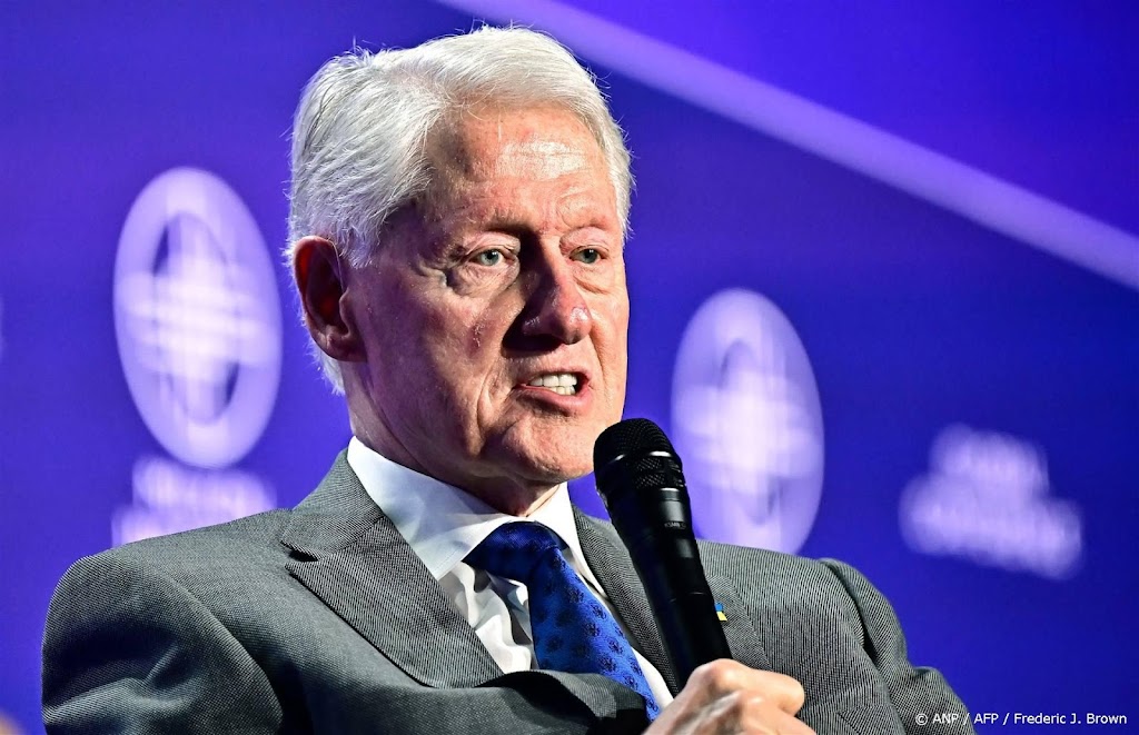 Oud-president Bill Clinton steunt Harris als presidentskandidaat
