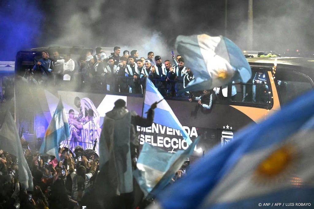 Duizenden fans bij terugkeer WK-finalist Argentinië, geen Messi