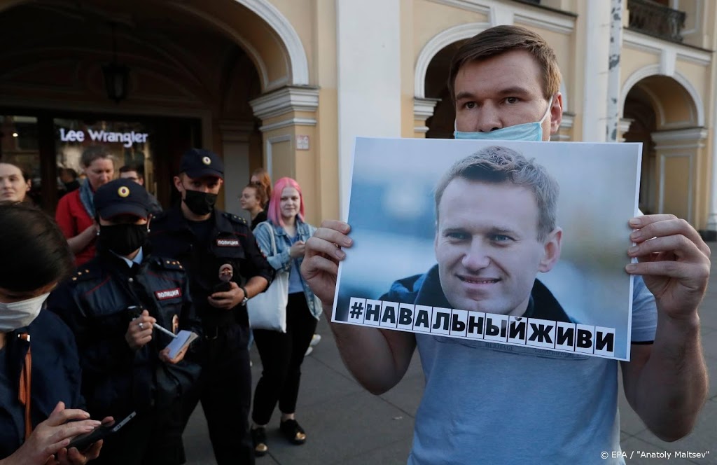 'Navalni blijft in Russisch ziekenhuis tot hij stabiel is'