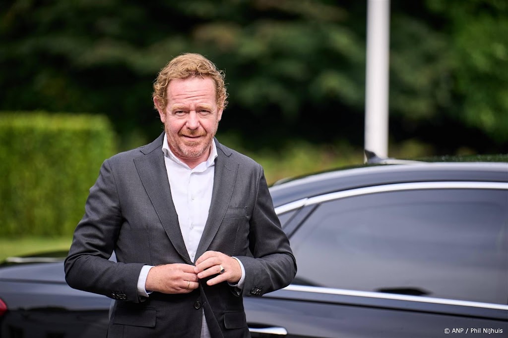 Minister Van Weel vindt rapport over politie Rotterdam schokkend