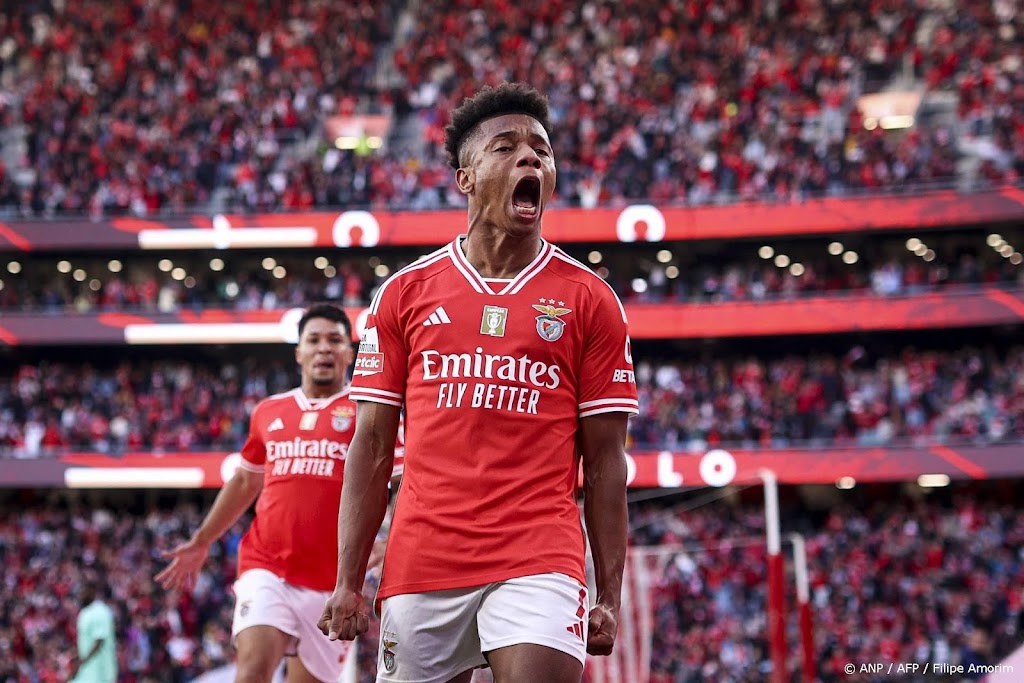 Oud-Ajacied Neres vervolgt loopbaan bij Napoli