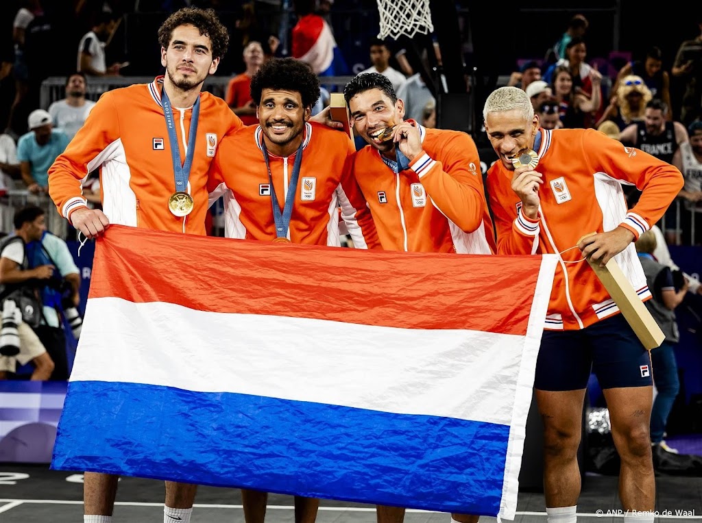 3x3-basketballers dinsdag gehuldigd in Amsterdam