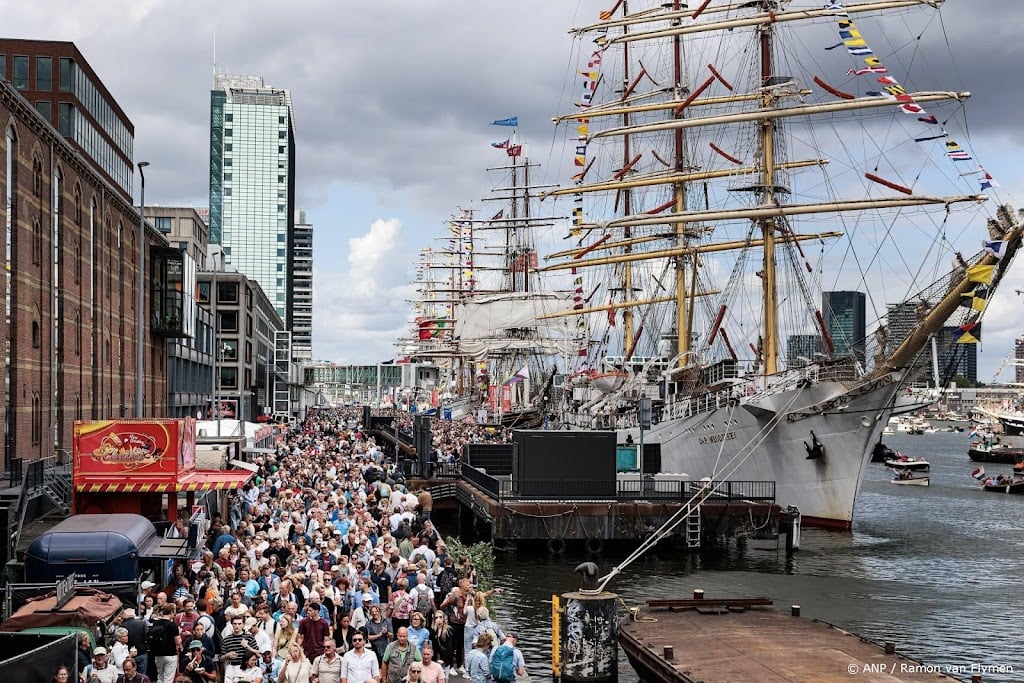 Flinke rijen bij tallships op tweede dag SAIL 