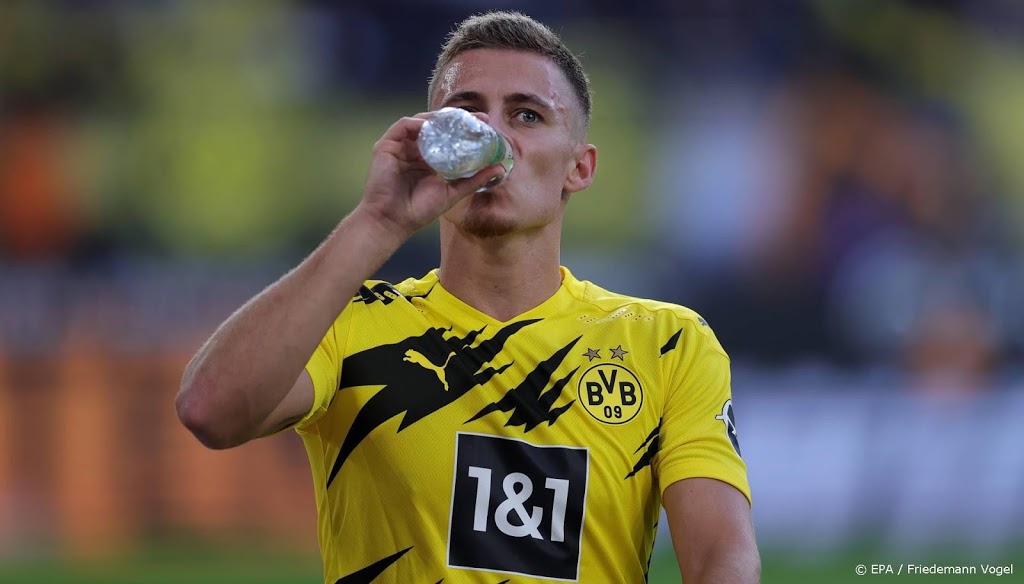 Dortmund is middenvelder Hazard enkele weken kwijt