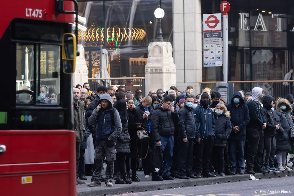 Duizenden Londense buschauffeurs gaan staken om loonconflict