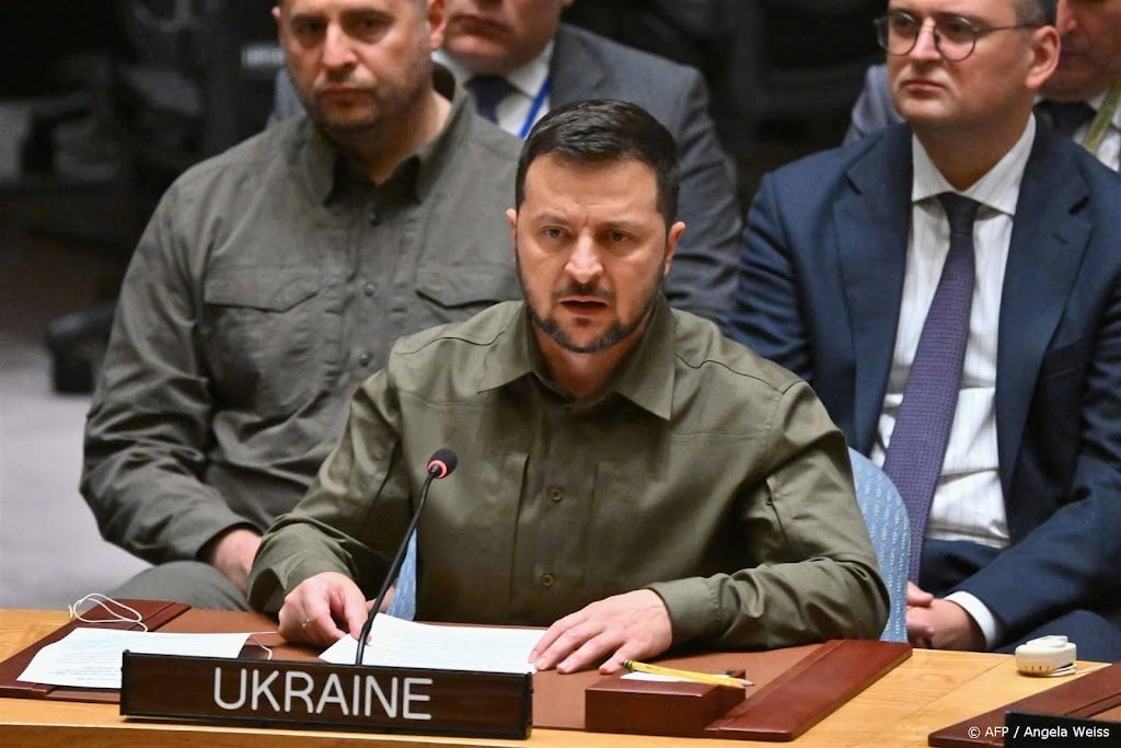 Zelensky bezoekt Washington en vraagt om meer luchtafweersystemen
