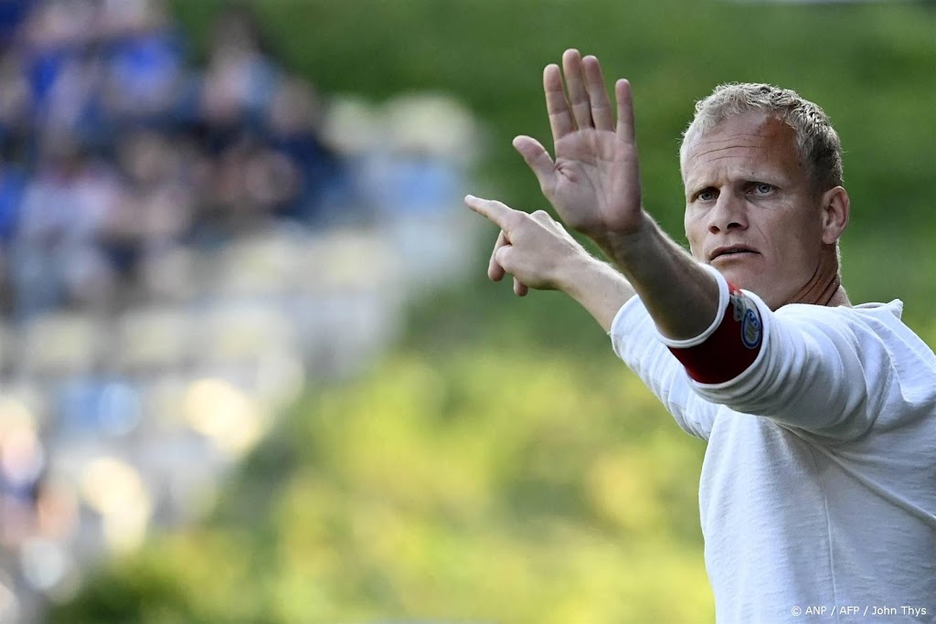 Schalke ontslaat trainer en technisch directeur na nieuw verlies