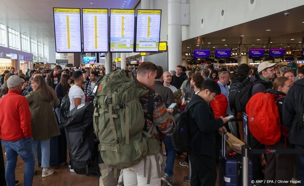 Brussels Airport wil ook maandag helft vluchten laten schrappen