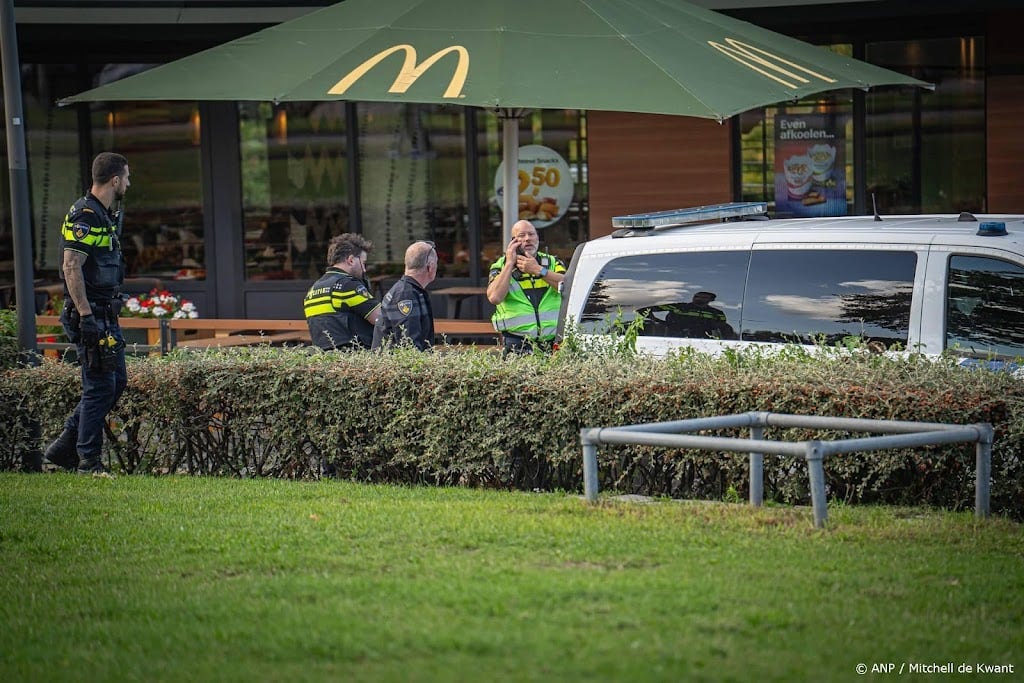Slachtofferhulp voor aanwezigen na schietpartij bij McDonald's