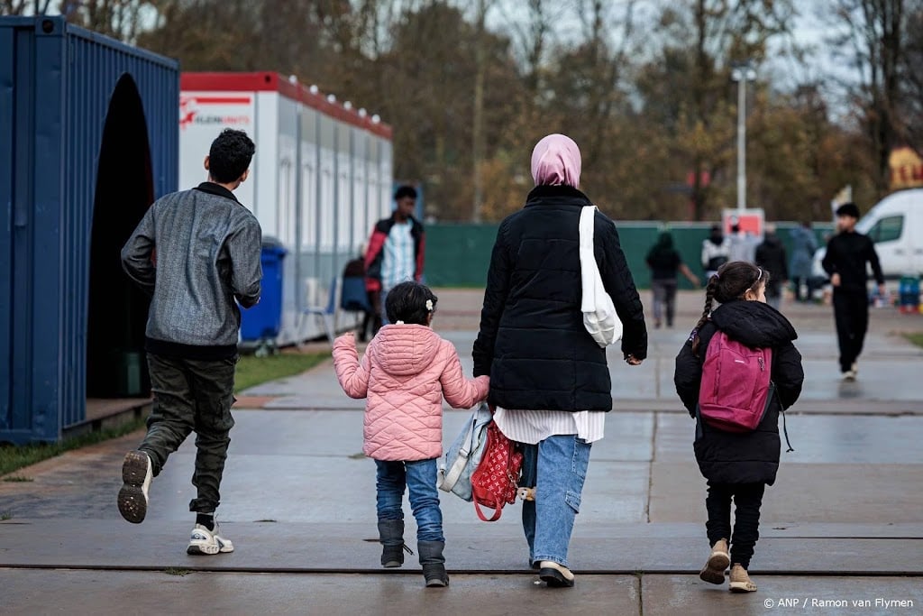 OVV: minister moet in halfjaar situatie asielkinderen verbeteren