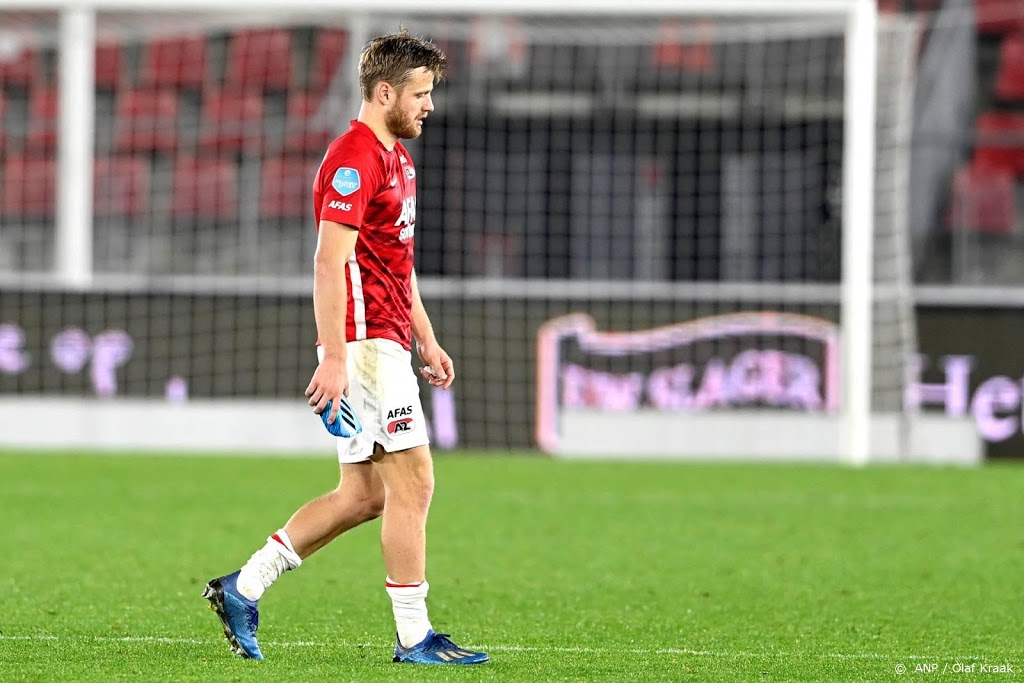AZ ondanks coronavirus met negentien spelers naar Napels