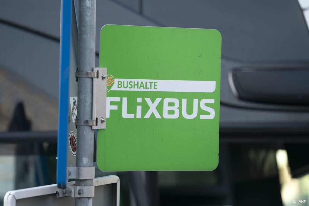 Moeder FlixBus koopt Amerikaanse busvervoerder Greyhound