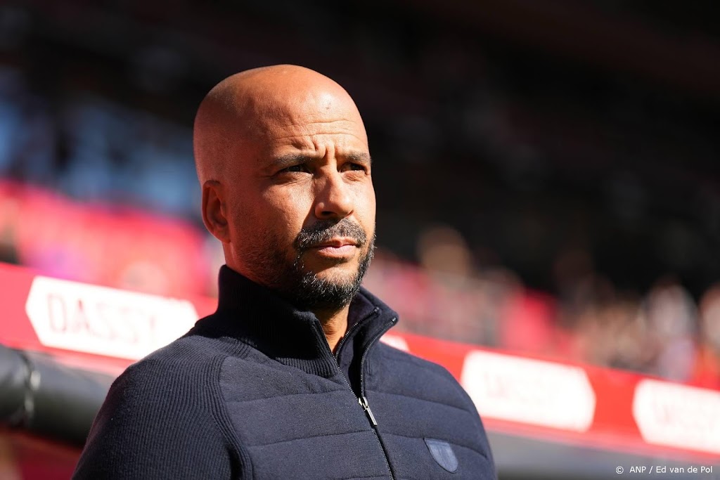 AZ-trainer Jansen 'heel blij' met verdwijnen kunstgras