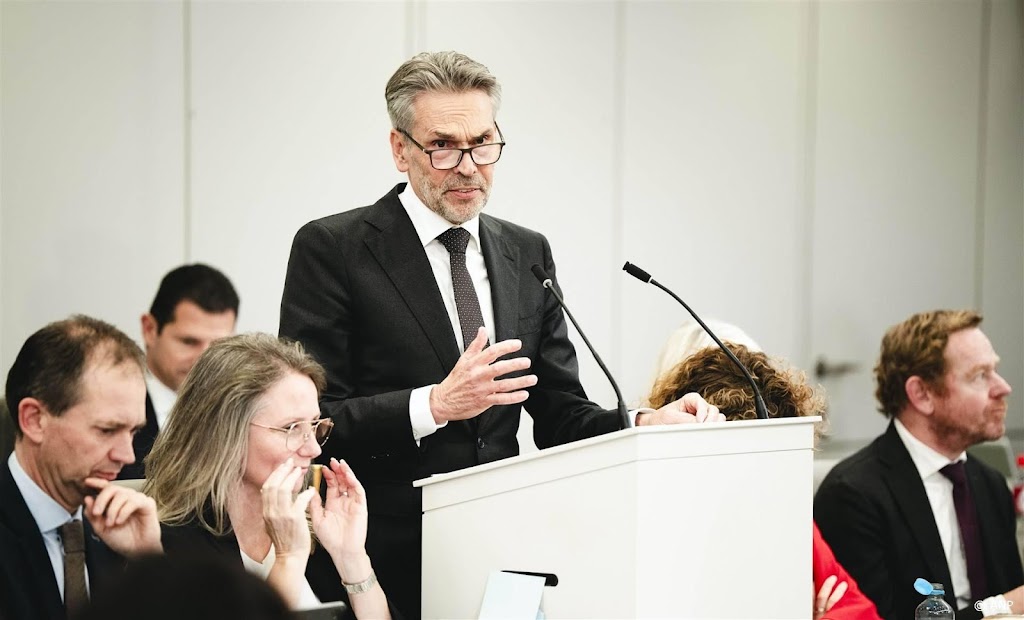 Tientallen organisaties rond zorg tegen bezuinigingen kabinet
