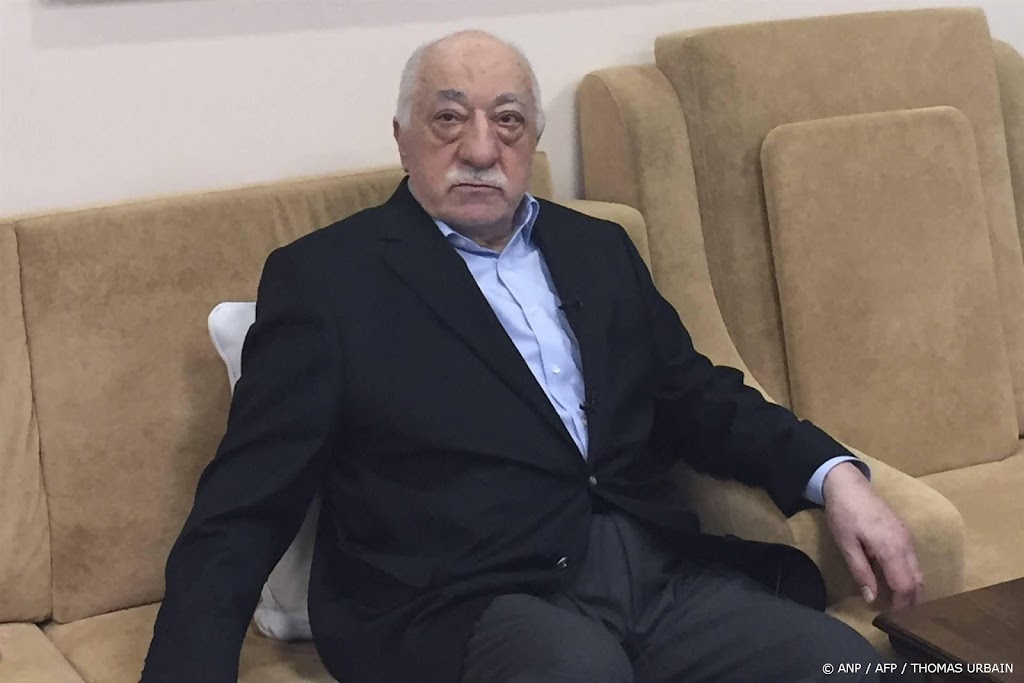 Omstreden Turkse geestelijke en politicus Gülen overleden