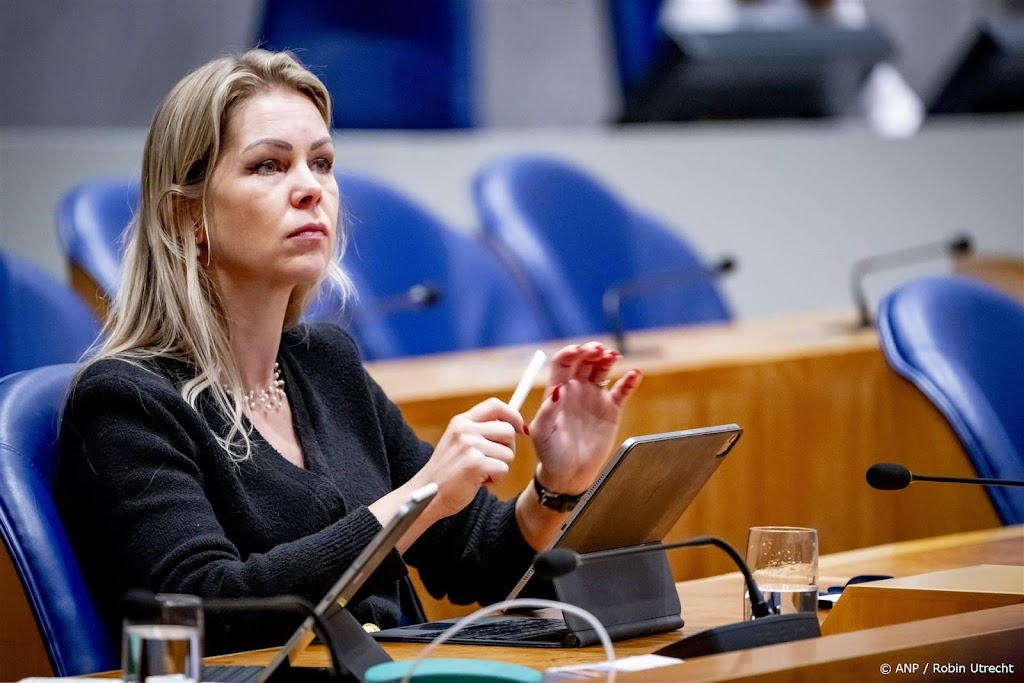 Kort geding van Groningse boeren tegen Wiersma om mestregels