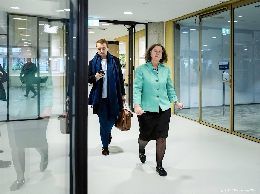 Faber wist niet van idee COA om van azc's noodopvang te maken