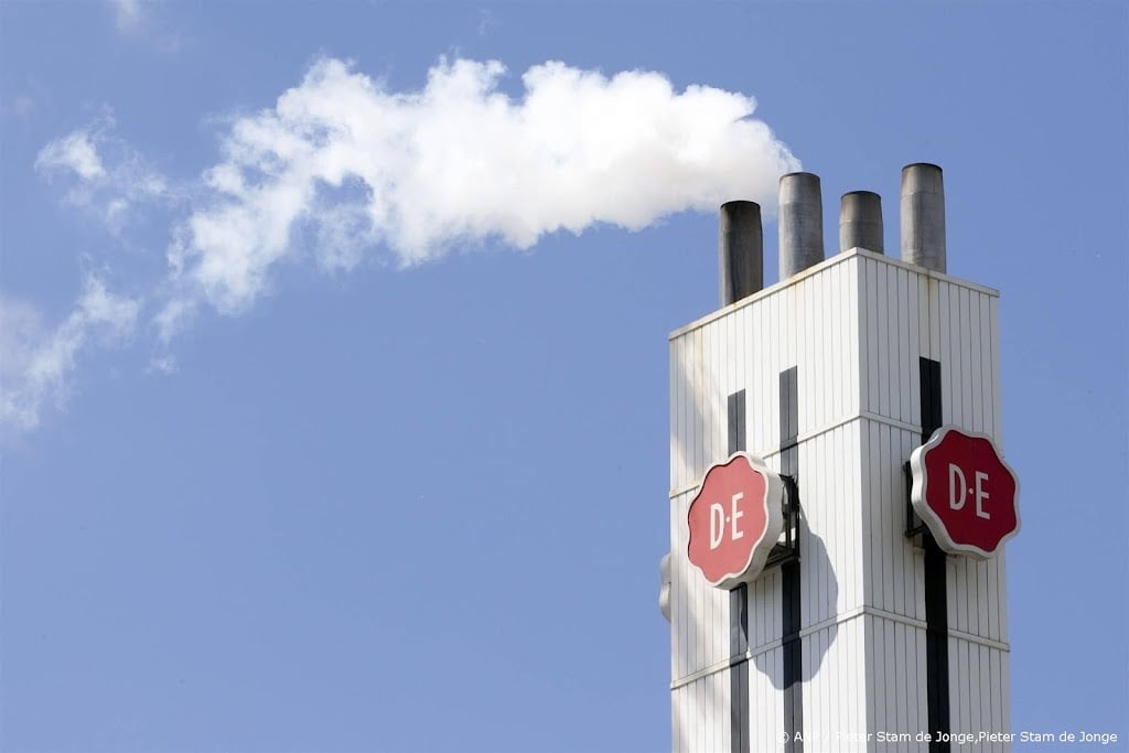 Eigenaar Douwe Egberts wint flink op Damrak na miljardendeal