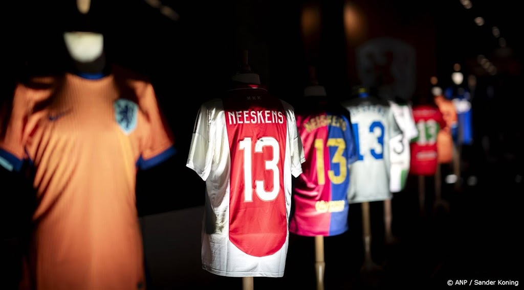 Voetbalwereld neemt afscheid van overleden Neeskens