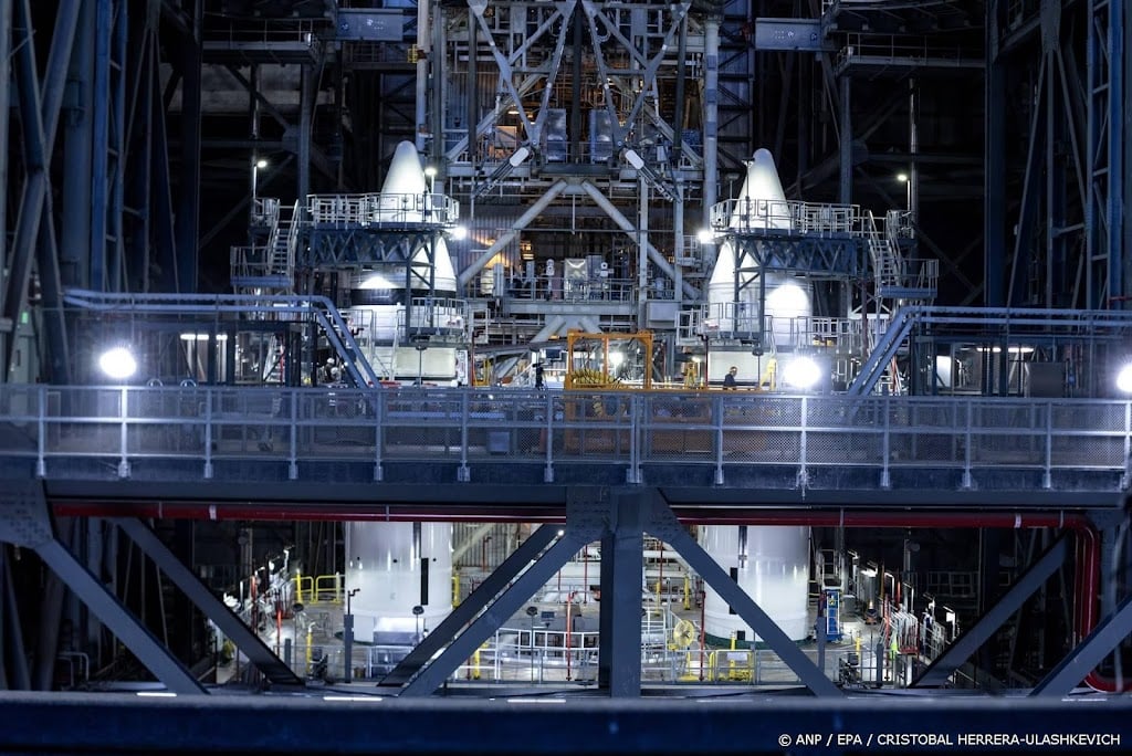 NASA wil Jeff Bezos kans geven op maancontract na problemen Musk