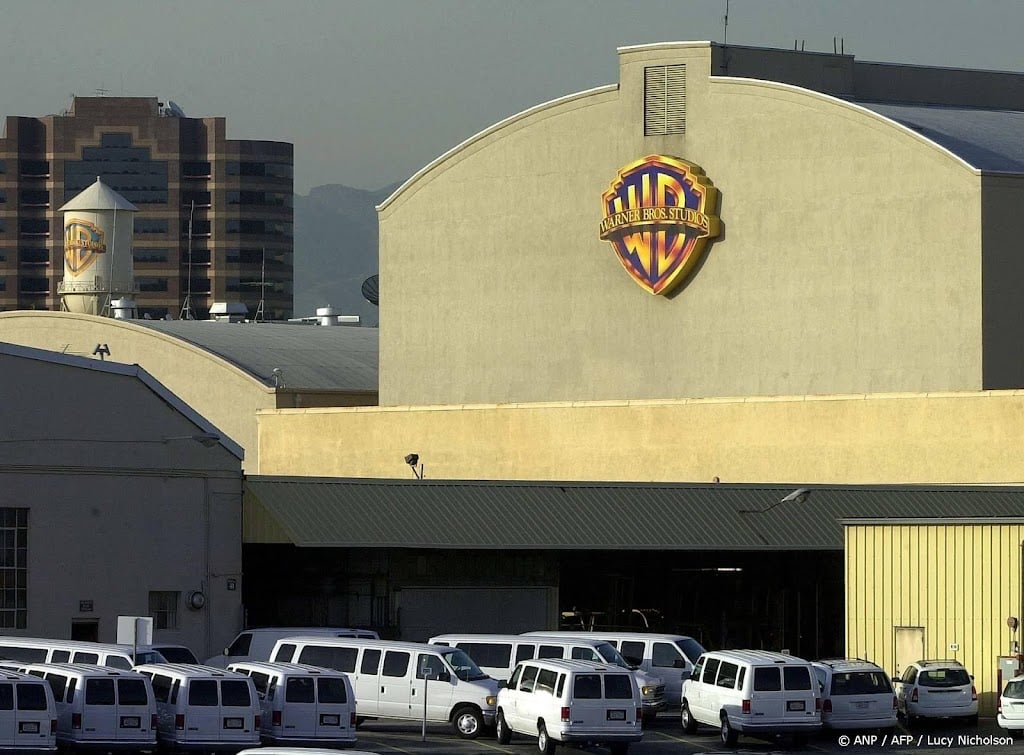 Warner Bros onderzoekt opties na recente interesse
