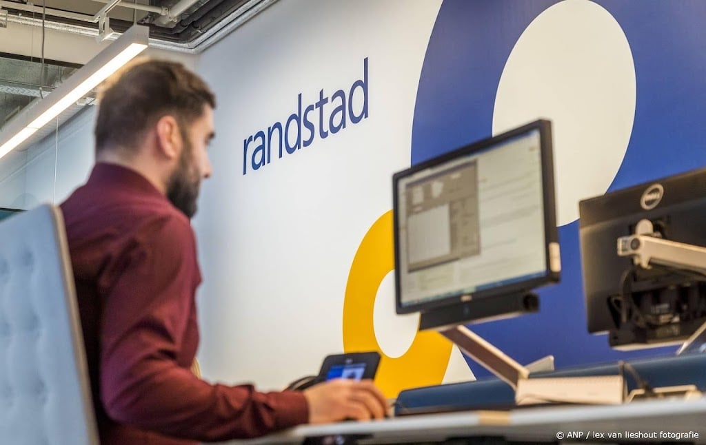 AEX-index opent iets hoger, Randstad uitblinker na cijfers