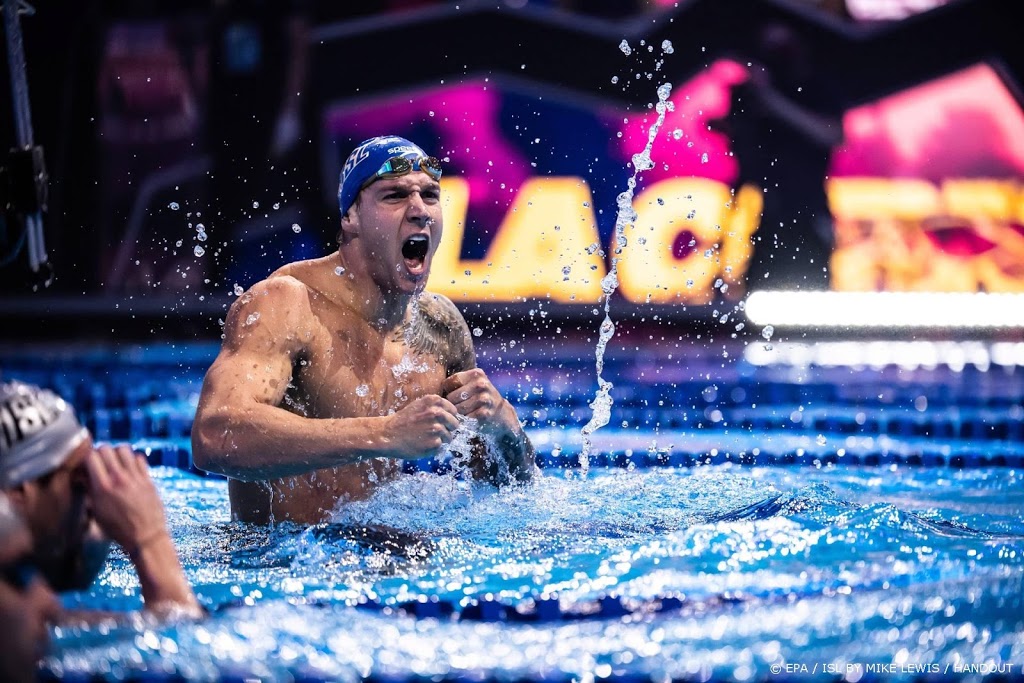 Zwemmer Dressel verbetert twee wereldrecords in uur tijd