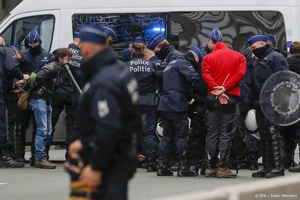 Coronaprotest Brussel ontaardt in veldslagen met politie