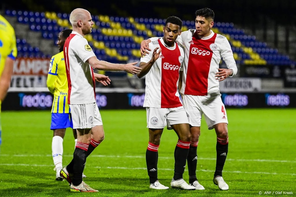Ajax brengt doelpuntenmachine in Eredivisie weer op gang