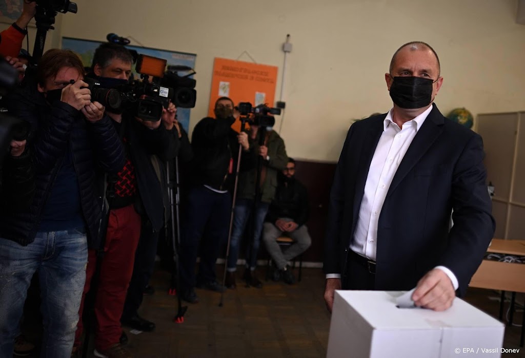 Bulgaren geven president vertrouwen voor nog eens vijf jaar