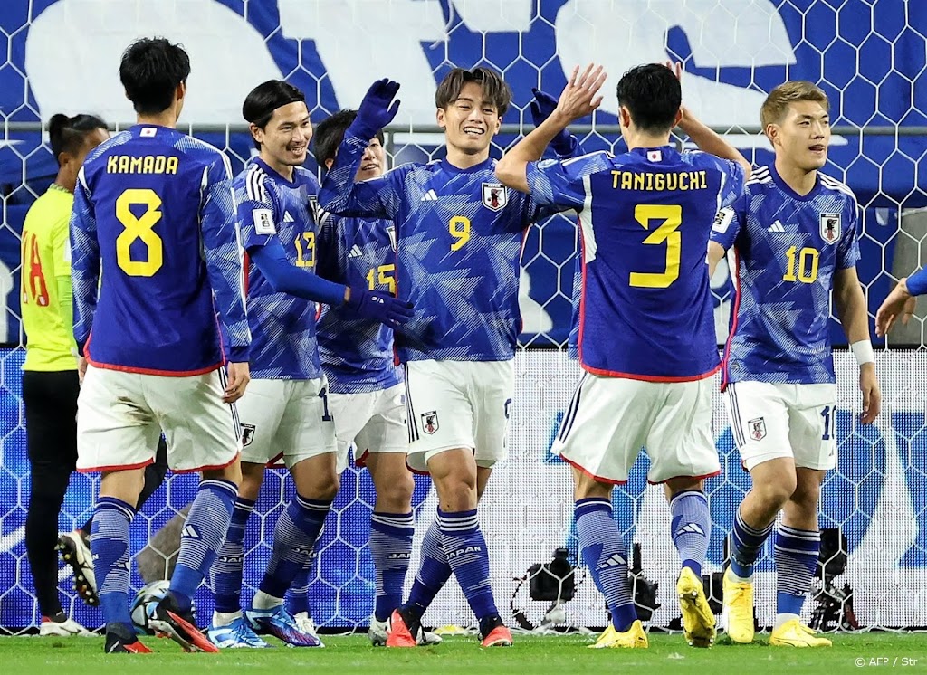 Eredivisie-voetballers Ueda en Sugawara trefzeker voor Japan